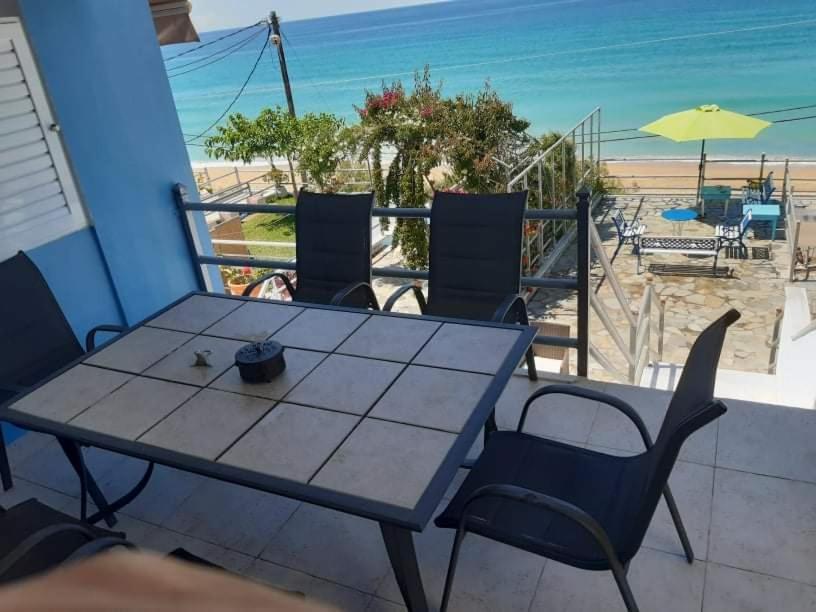 Whole Apartment In Loutsa With Amazing View ภายนอก รูปภาพ